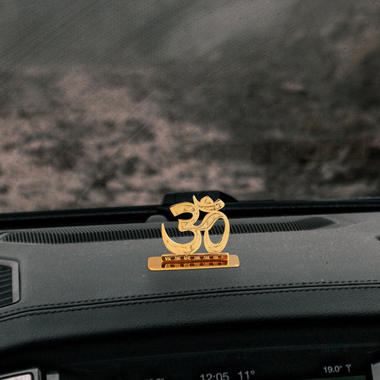 Elita Om Gold-Plated Finish in Brass Decorative Figurine for Car Dashboard, Modern Style, 6 x 6 cm