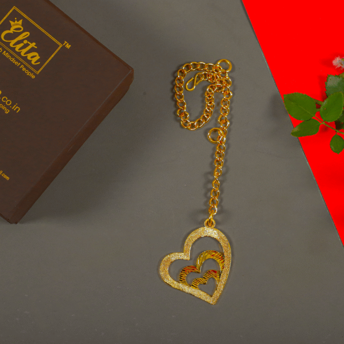 Triple Heart Car Hanging in Brass with Gold Plated - Image 2