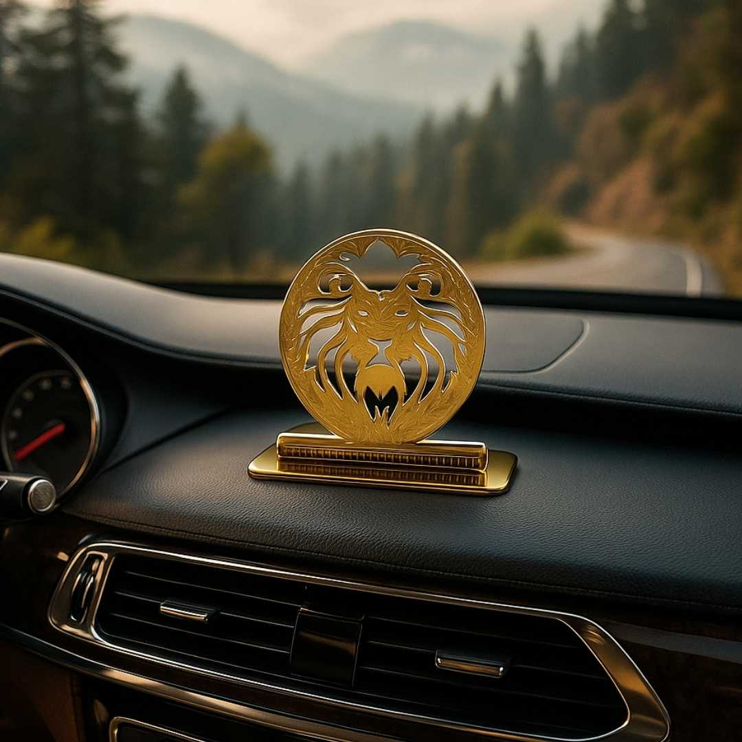 Lion Design Car Dashboard Ornament, Gold-Plated Finish in Brass, 6 cm, Decorative Figurine