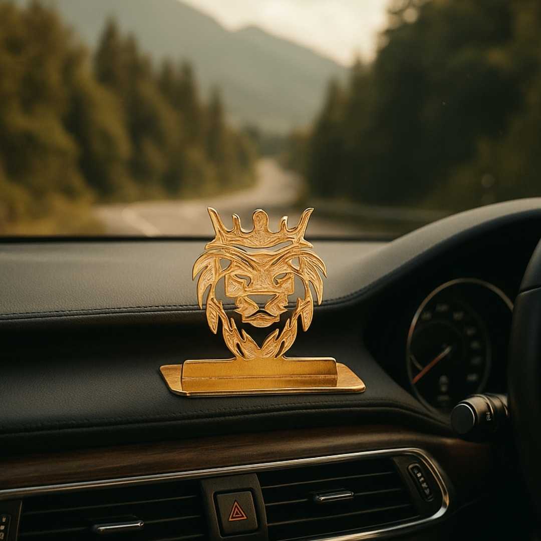 Lion Car Dashboard Ornament Gold-Plated Finish in Brass - Image 4
